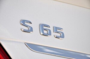 Шильдик S65 / SL65 на крышку багажника